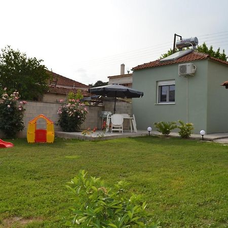 Apartament The Olive House Néa Péramos Zewnętrze zdjęcie