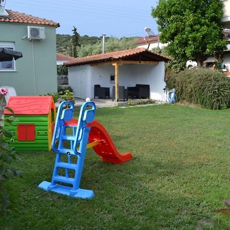Apartament The Olive House Néa Péramos Zewnętrze zdjęcie
